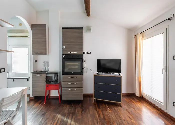 Studio Malcontenti Con Terrazzo By Wonderful Ltaly